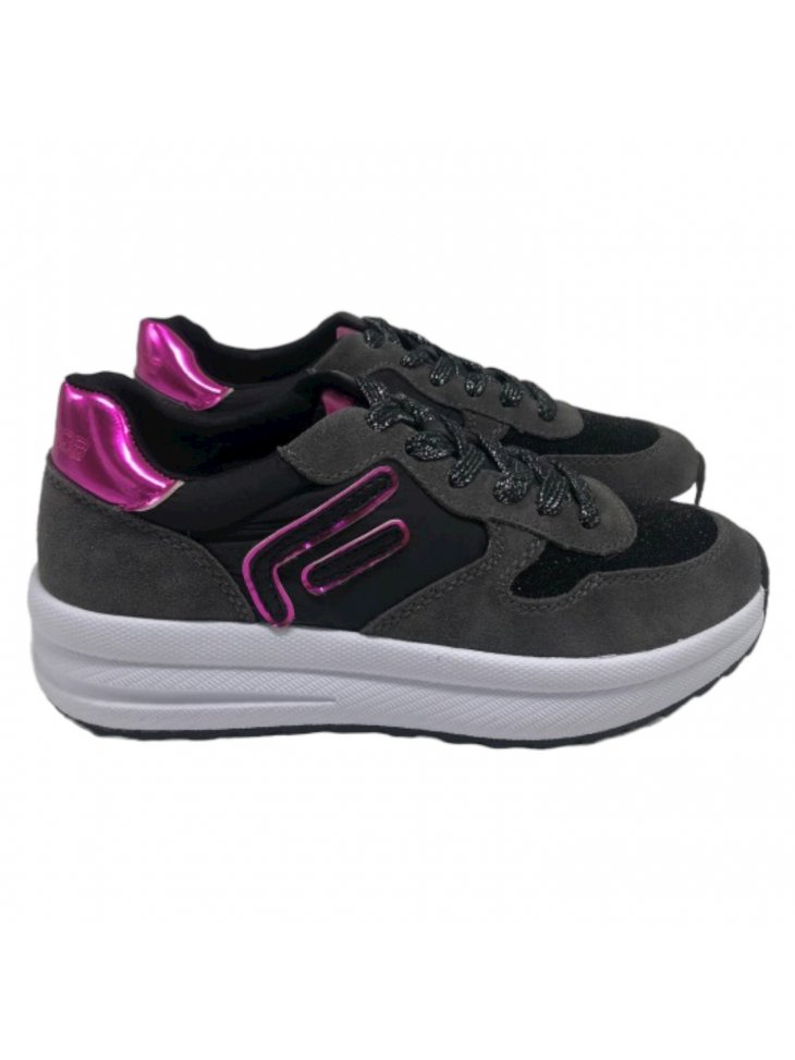 SNEAKERS SNEAKERS